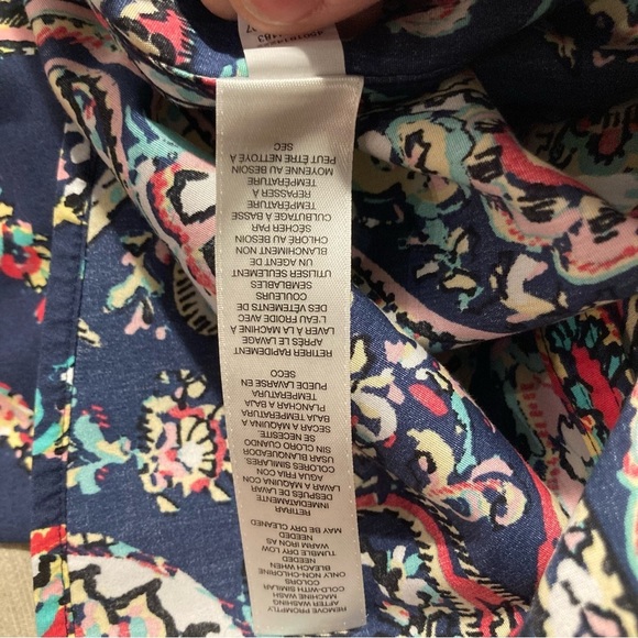 CHICO’S Sz 3.5 No Iron Effortless Beatrice Navy Colourful Paisley Buttoned Shirt - Picture 12 of 12